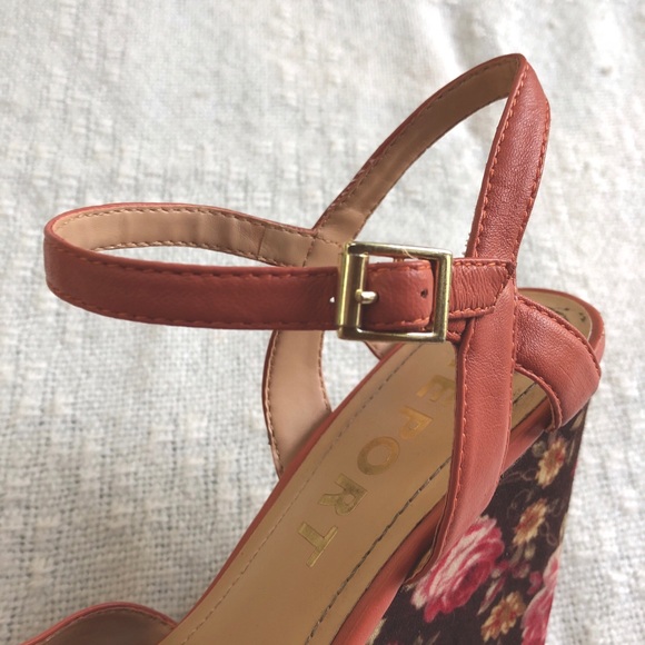 Platform heels - Picture 4 of 4